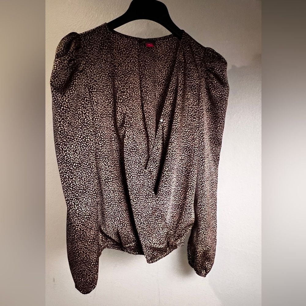 Vince Camuto Gold and black Leopard Print Blouse